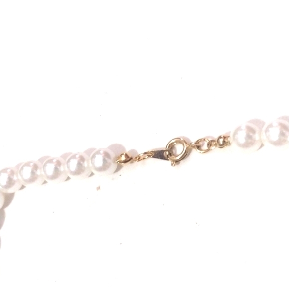 VINTAGE PEARL COLLAR NECKLACE AND MATCHING EARRINGS SET WITH CRYSTAL RHINESTONES - Picture 6 of 9